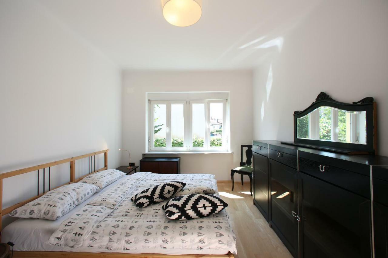 Large Two Bedroom Family App - Free Parking Λιουμπλιάνα Εξωτερικό φωτογραφία